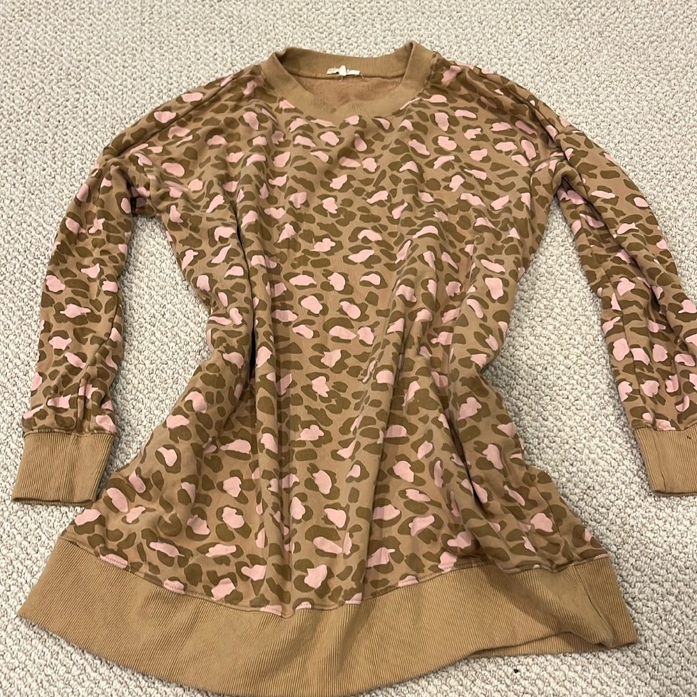 Easel tunic sweater